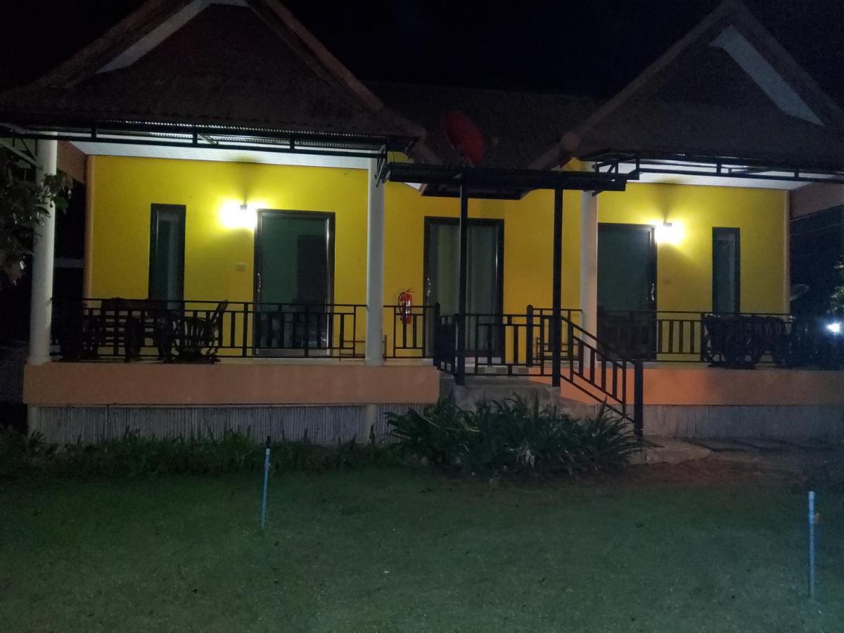 Отель Lanta Lucky House Ко-Ланта Экстерьер фото